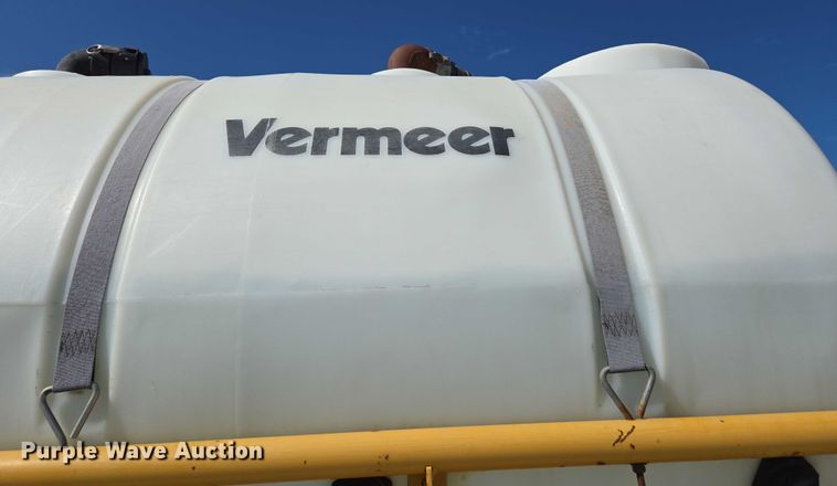 image for item ED2142 2007 International 9400i SBA flatbed truck with mud mixing system