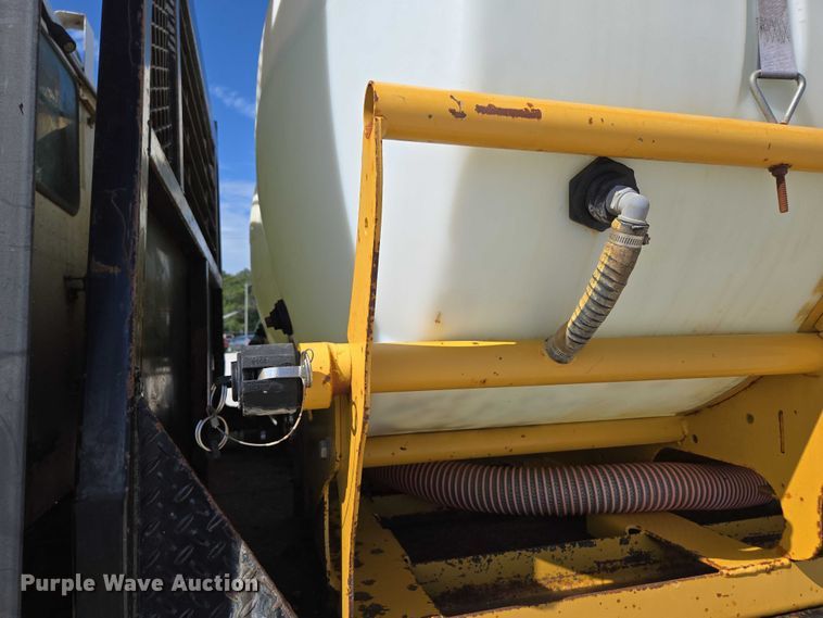 image for item ED2142 2007 International 9400i SBA flatbed truck with mud mixing system