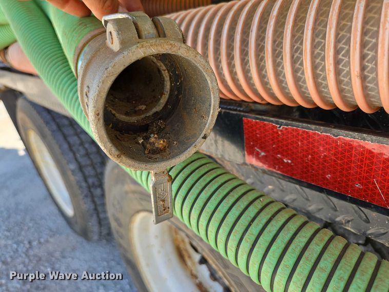 image for item ED2142 2007 International 9400i SBA flatbed truck with mud mixing system