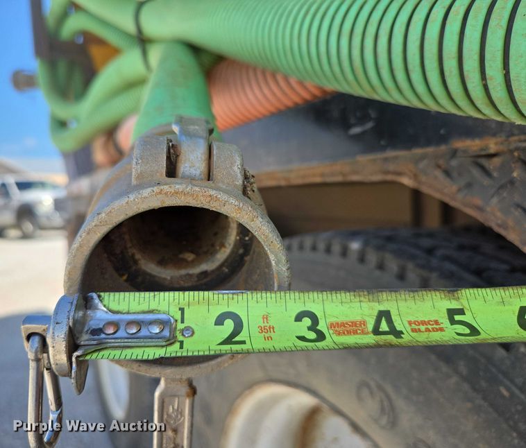 image for item ED2142 2007 International 9400i SBA flatbed truck with mud mixing system