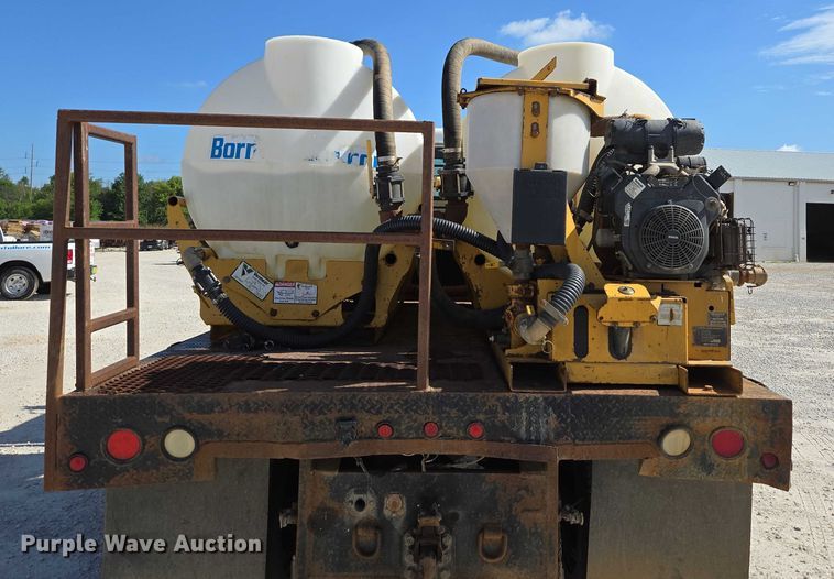 image for item ED2142 2007 International 9400i SBA flatbed truck with mud mixing system