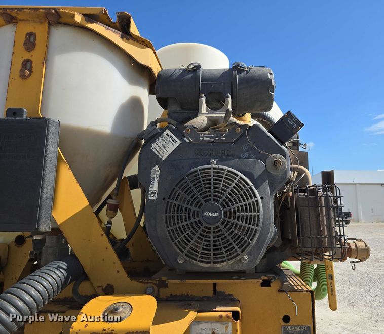 image for item ED2142 2007 International 9400i SBA flatbed truck with mud mixing system