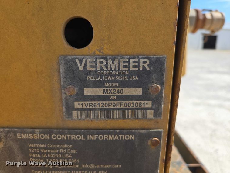 image for item ED2142 2007 International 9400i SBA flatbed truck with mud mixing system