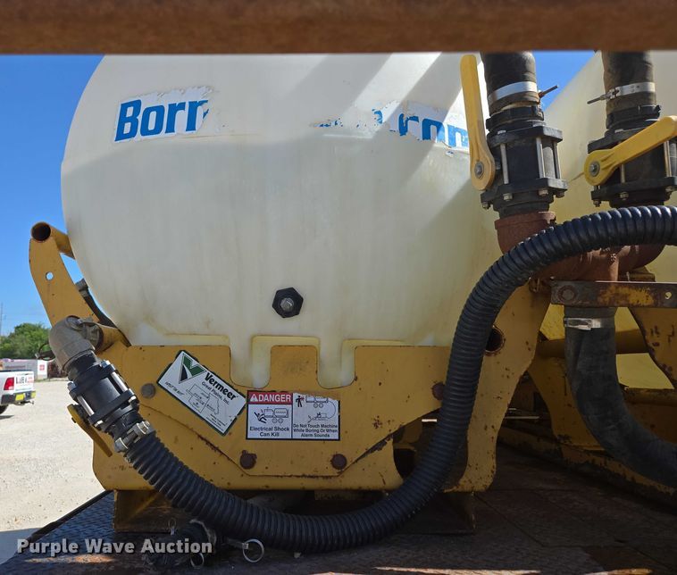 image for item ED2142 2007 International 9400i SBA flatbed truck with mud mixing system