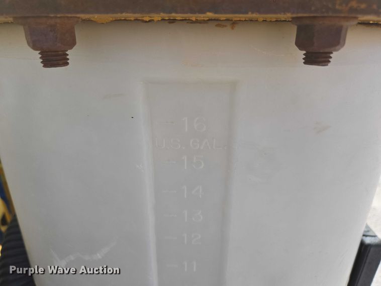 image for item ED2142 2007 International 9400i SBA flatbed truck with mud mixing system