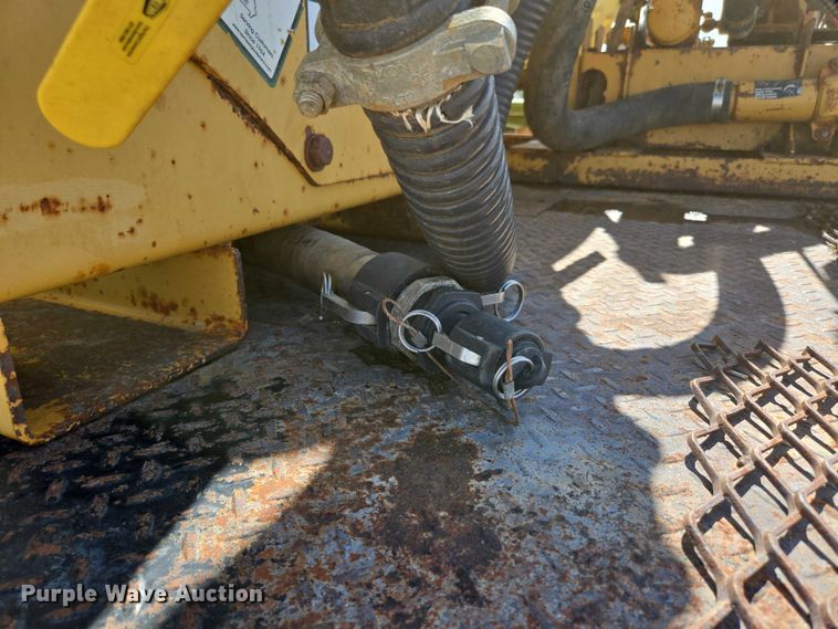 image for item ED2142 2007 International 9400i SBA flatbed truck with mud mixing system