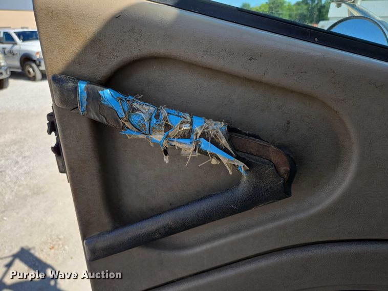 image for item ED2142 2007 International 9400i SBA flatbed truck with mud mixing system