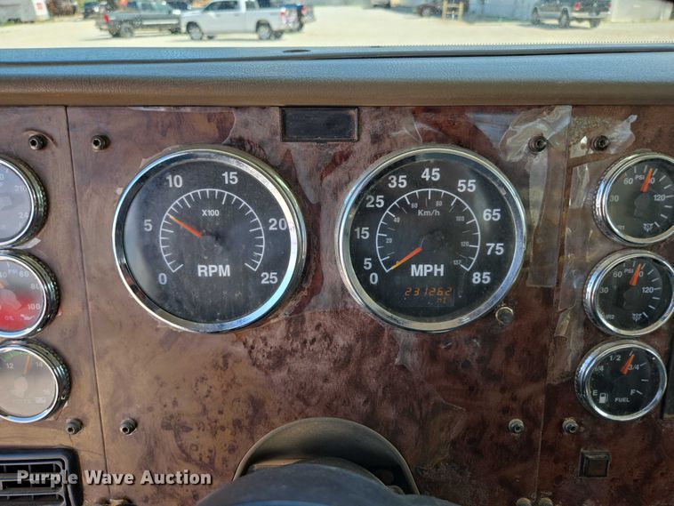 image for item ED2142 2007 International 9400i SBA flatbed truck with mud mixing system