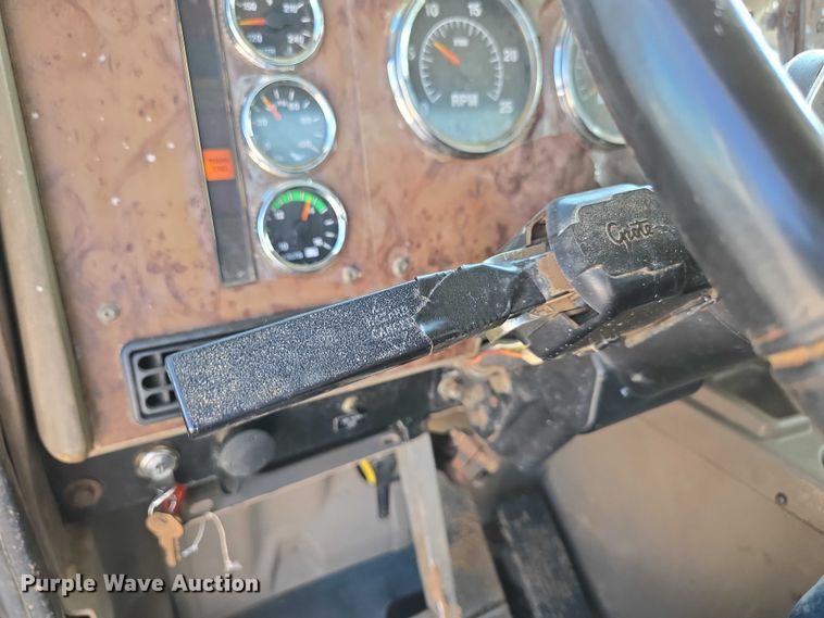 image for item ED2142 2007 International 9400i SBA flatbed truck with mud mixing system