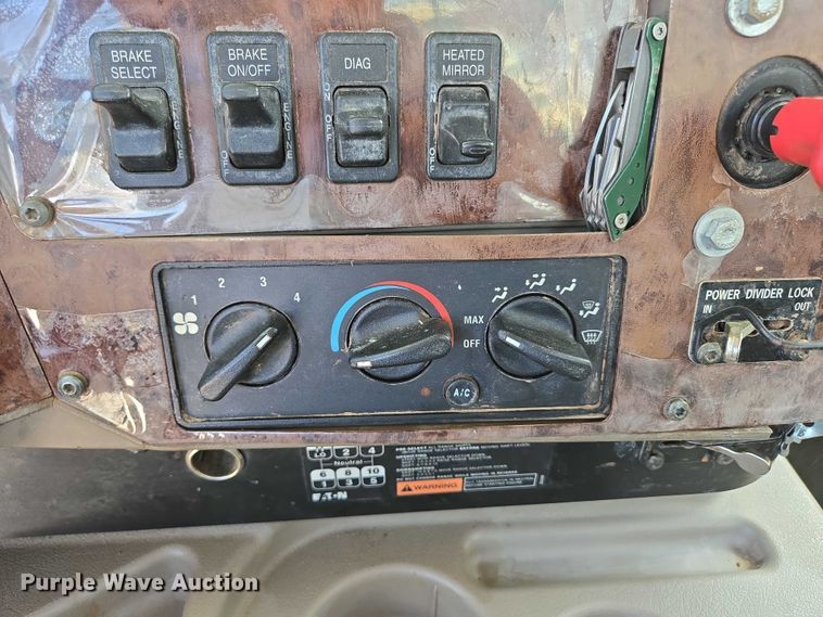 image for item ED2142 2007 International 9400i SBA flatbed truck with mud mixing system