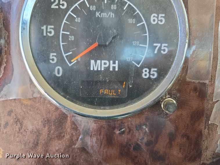 image for item ED2142 2007 International 9400i SBA flatbed truck with mud mixing system