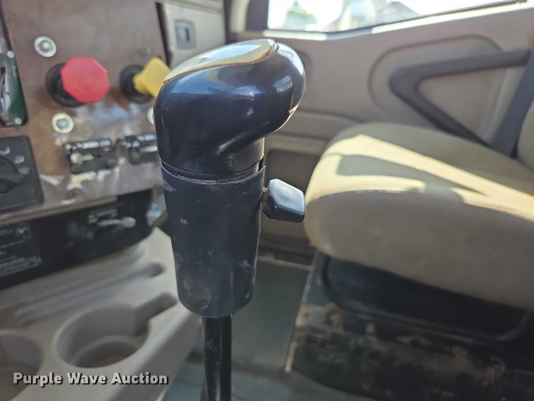 image for item ED2142 2007 International 9400i SBA flatbed truck with mud mixing system