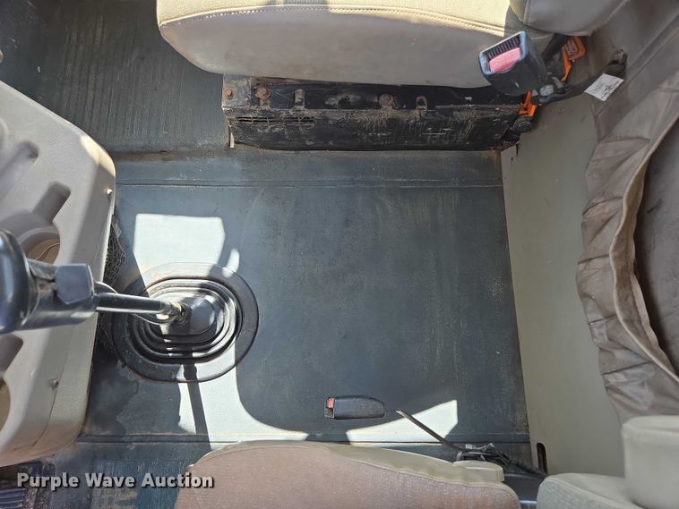 image for item ED2142 2007 International 9400i SBA flatbed truck with mud mixing system