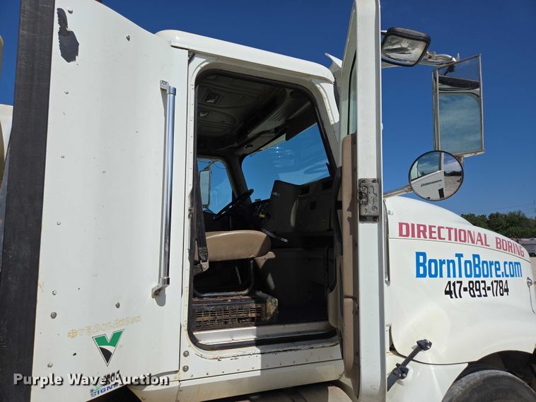 image for item ED2142 2007 International 9400i SBA flatbed truck with mud mixing system