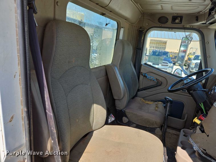 image for item ED2142 2007 International 9400i SBA flatbed truck with mud mixing system