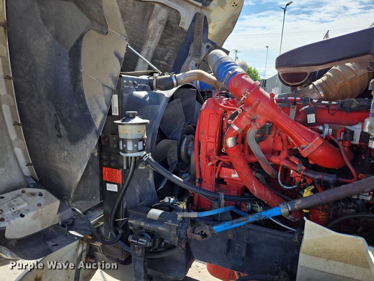 image for item ED2142 2007 International 9400i SBA flatbed truck with mud mixing system