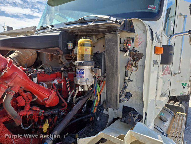 image for item ED2142 2007 International 9400i SBA flatbed truck with mud mixing system