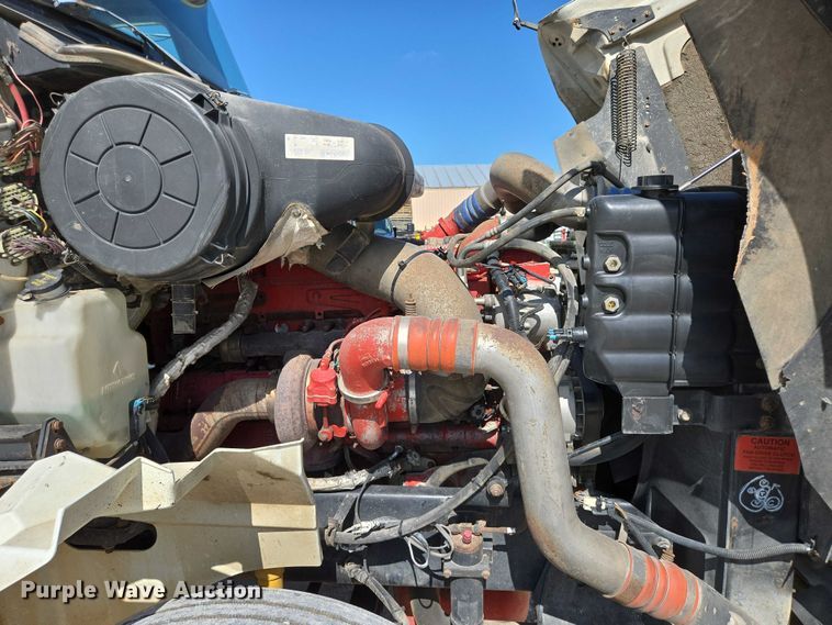 image for item ED2142 2007 International 9400i SBA flatbed truck with mud mixing system