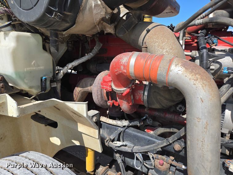 image for item ED2142 2007 International 9400i SBA flatbed truck with mud mixing system