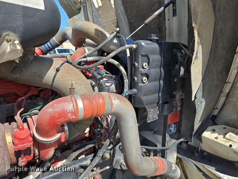 image for item ED2142 2007 International 9400i SBA flatbed truck with mud mixing system