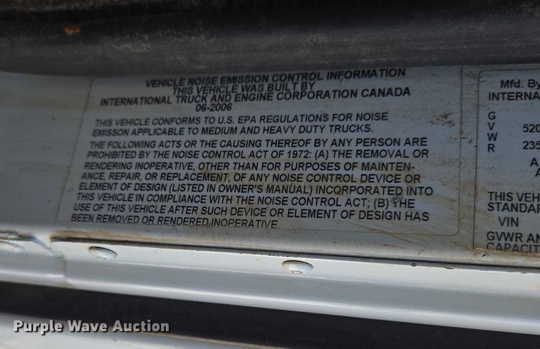 image for item ED2142 2007 International 9400i SBA flatbed truck with mud mixing system