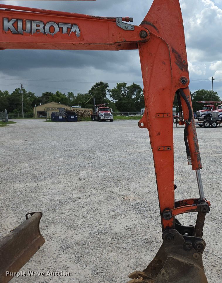 image for item ED2143 2012 Kubota KX121-3ST mini excavator