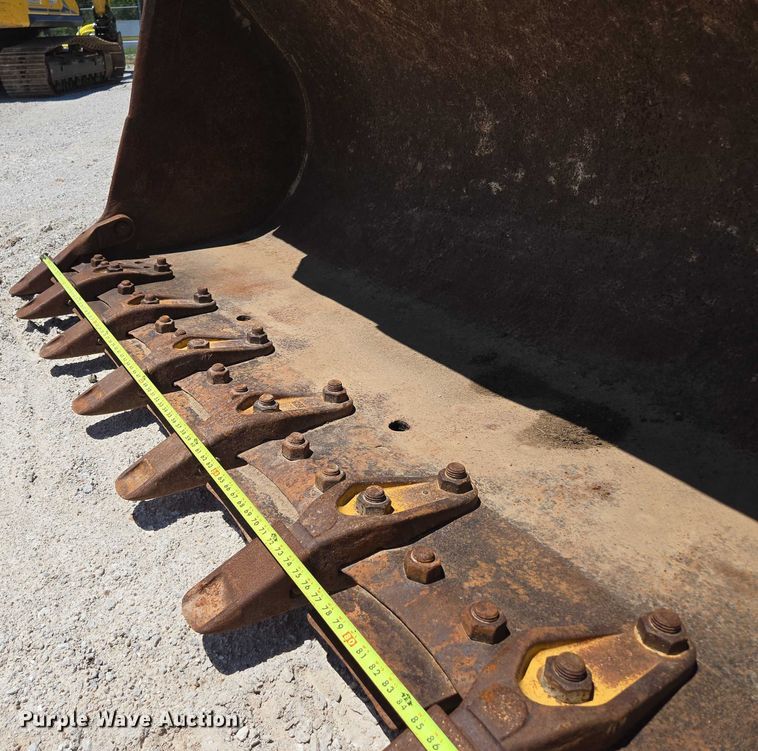 image for item ED2144 2002 Caterpillar 963C track loader