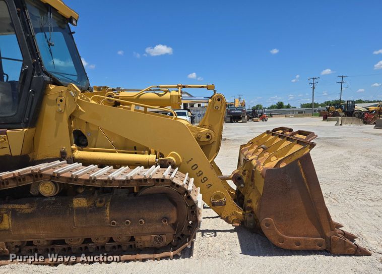 image for item ED2144 2002 Caterpillar 963C track loader