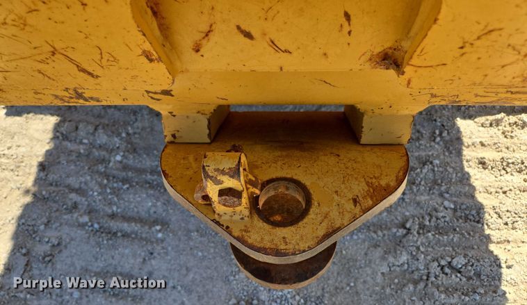 image for item ED2144 2002 Caterpillar 963C track loader