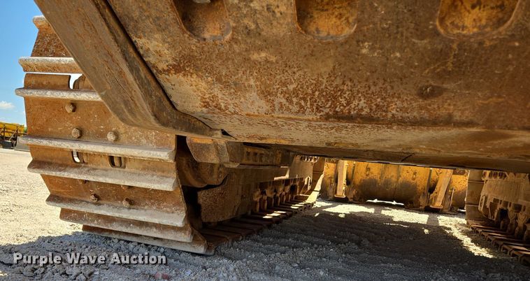 image for item ED2144 2002 Caterpillar 963C track loader