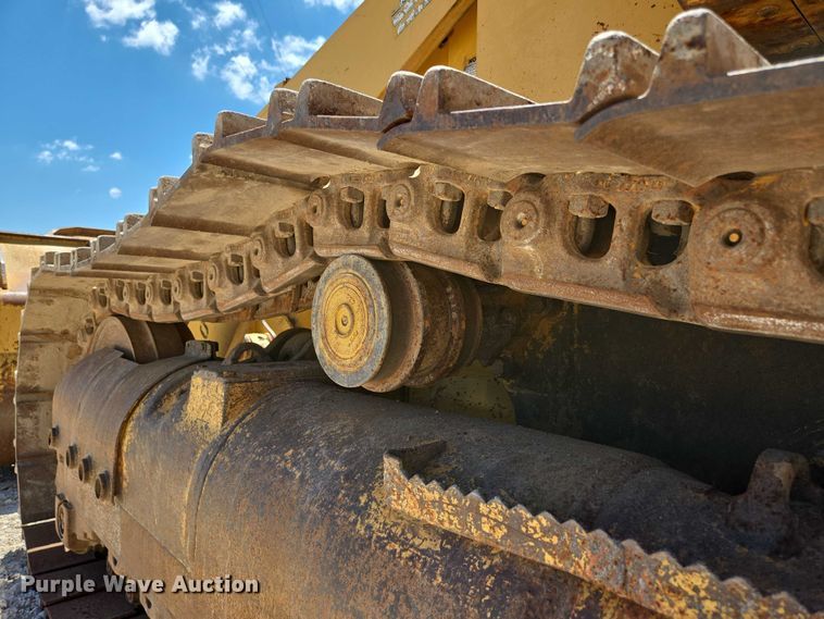 image for item ED2144 2002 Caterpillar 963C track loader