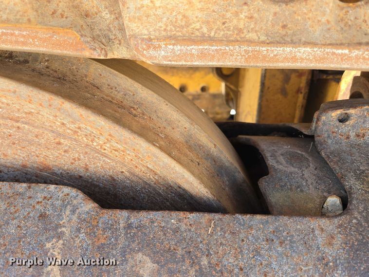 image for item ED2144 2002 Caterpillar 963C track loader