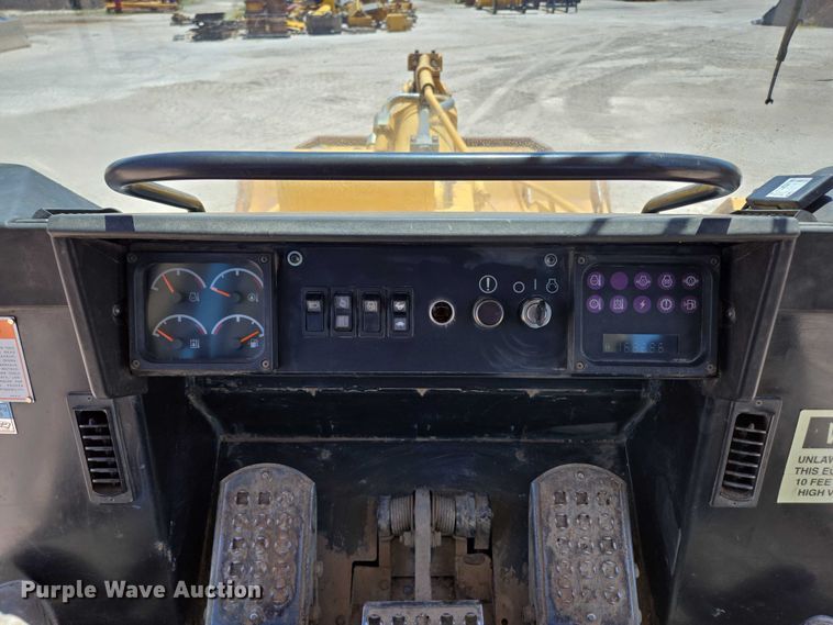 image for item ED2144 2002 Caterpillar 963C track loader