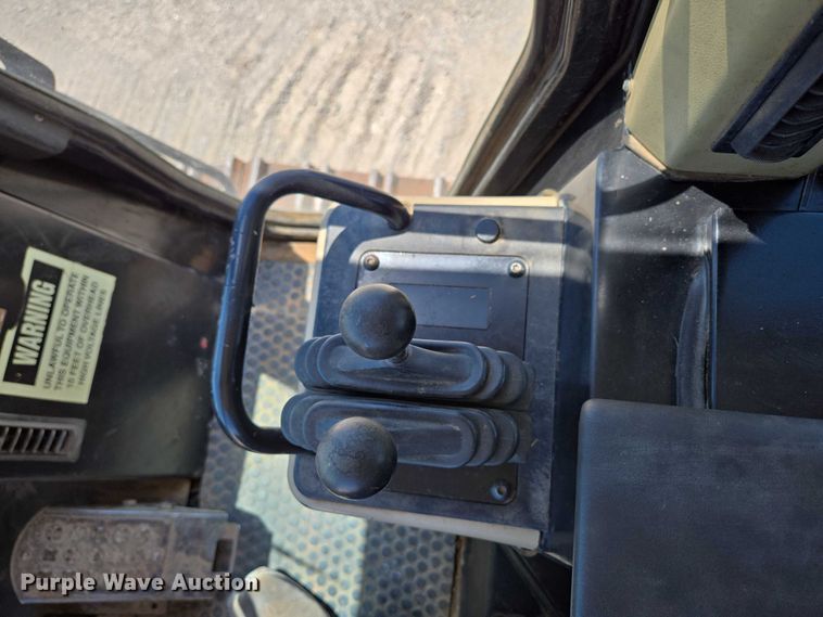 image for item ED2144 2002 Caterpillar 963C track loader