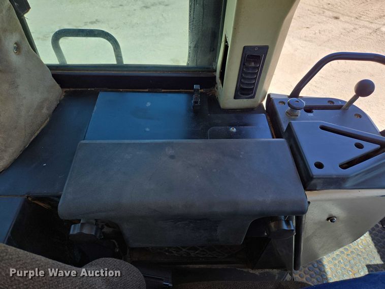 image for item ED2144 2002 Caterpillar 963C track loader