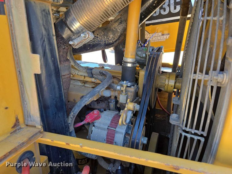 image for item ED2144 2002 Caterpillar 963C track loader