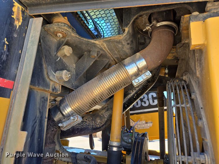 image for item ED2144 2002 Caterpillar 963C track loader