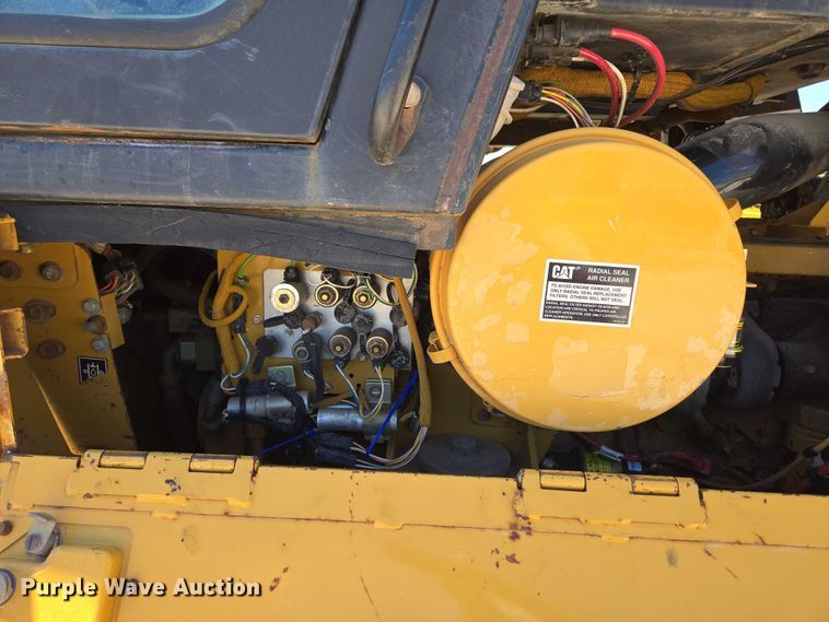 image for item ED2144 2002 Caterpillar 963C track loader