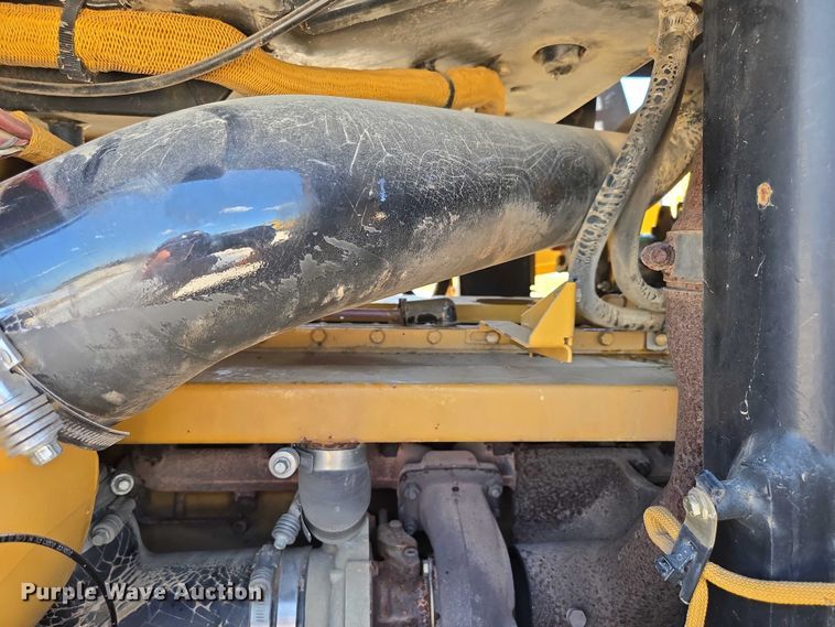 image for item ED2144 2002 Caterpillar 963C track loader