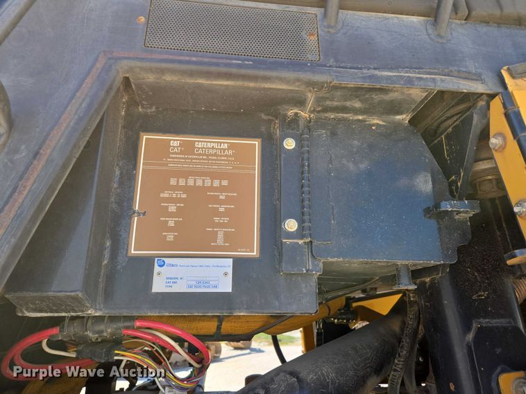 image for item ED2144 2002 Caterpillar 963C track loader