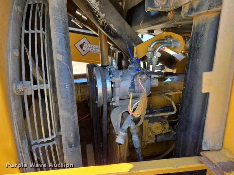 image for item ED2144 2002 Caterpillar 963C track loader