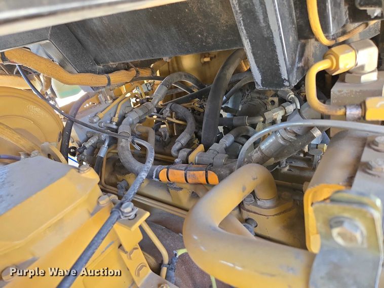 image for item ED2144 2002 Caterpillar 963C track loader