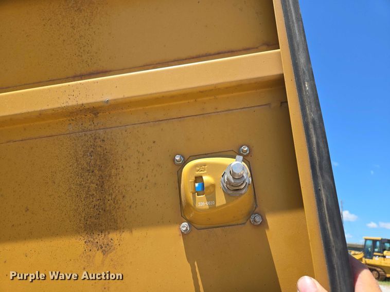 image for item ED2144 2002 Caterpillar 963C track loader