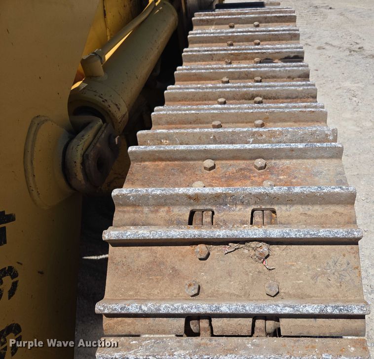 image for item ED2144 2002 Caterpillar 963C track loader