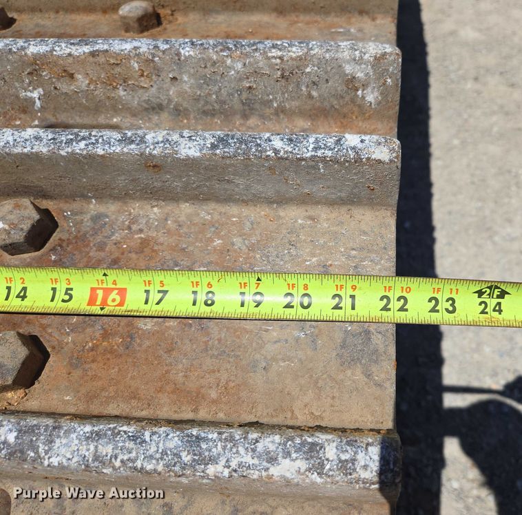 image for item ED2144 2002 Caterpillar 963C track loader