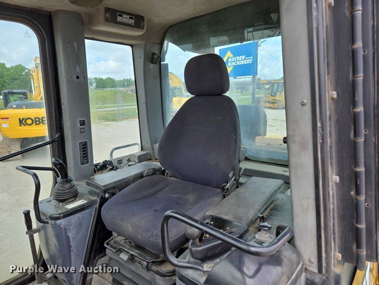 image for item ED2145 2005 Caterpillar 973C track loader