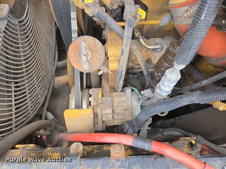 image for item ED2145 2005 Caterpillar 973C track loader