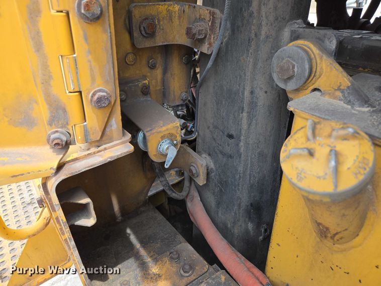image for item ED2145 2005 Caterpillar 973C track loader