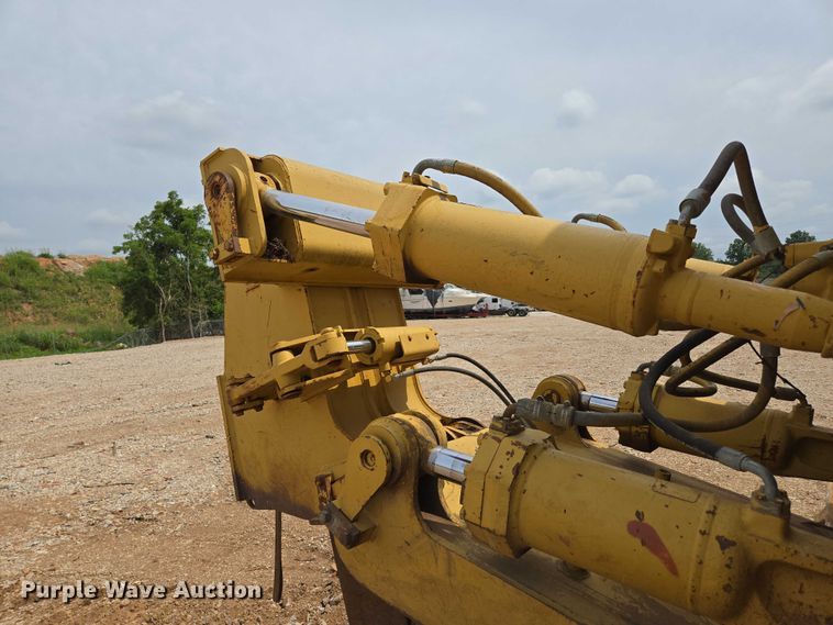 image for item ED2146 1992 Caterpillar D8N dozer