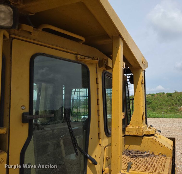 image for item ED2146 1992 Caterpillar D8N dozer